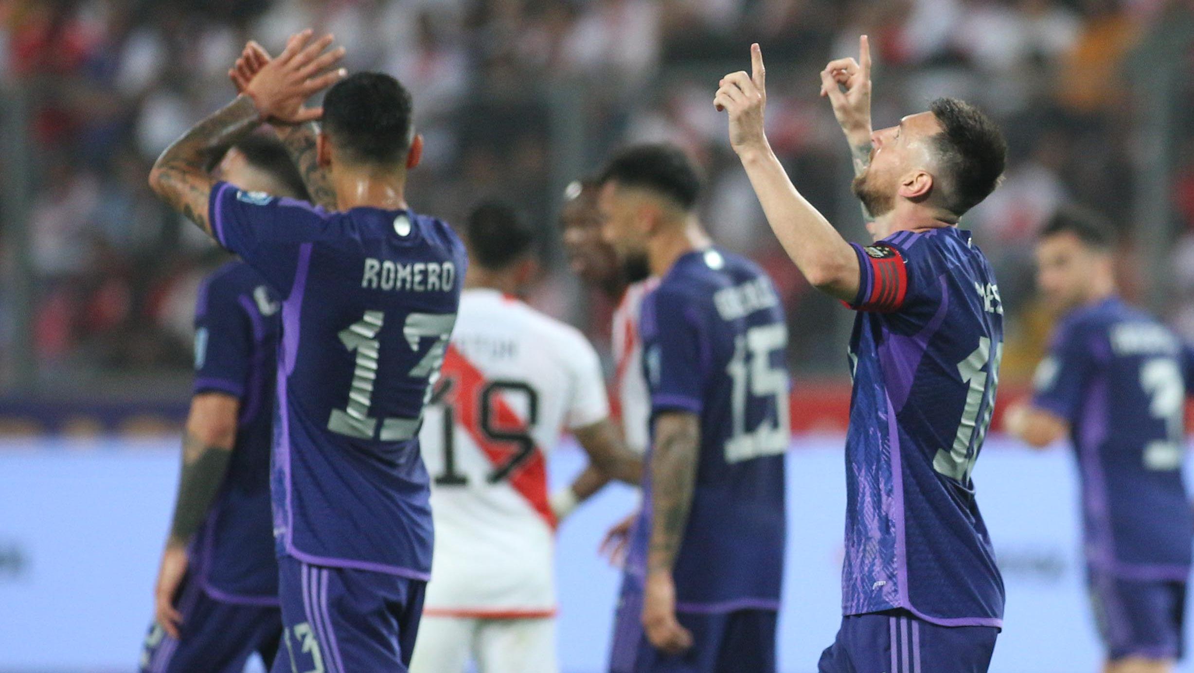 Messi celebra una de sus conquistas en la victoria ante Perú,