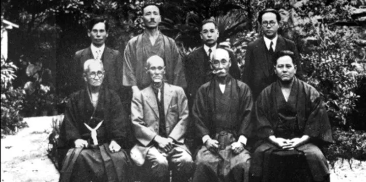 Algunos de los maestros del Karate en el encuentro que se realizó en Okinawa en el año 1936.