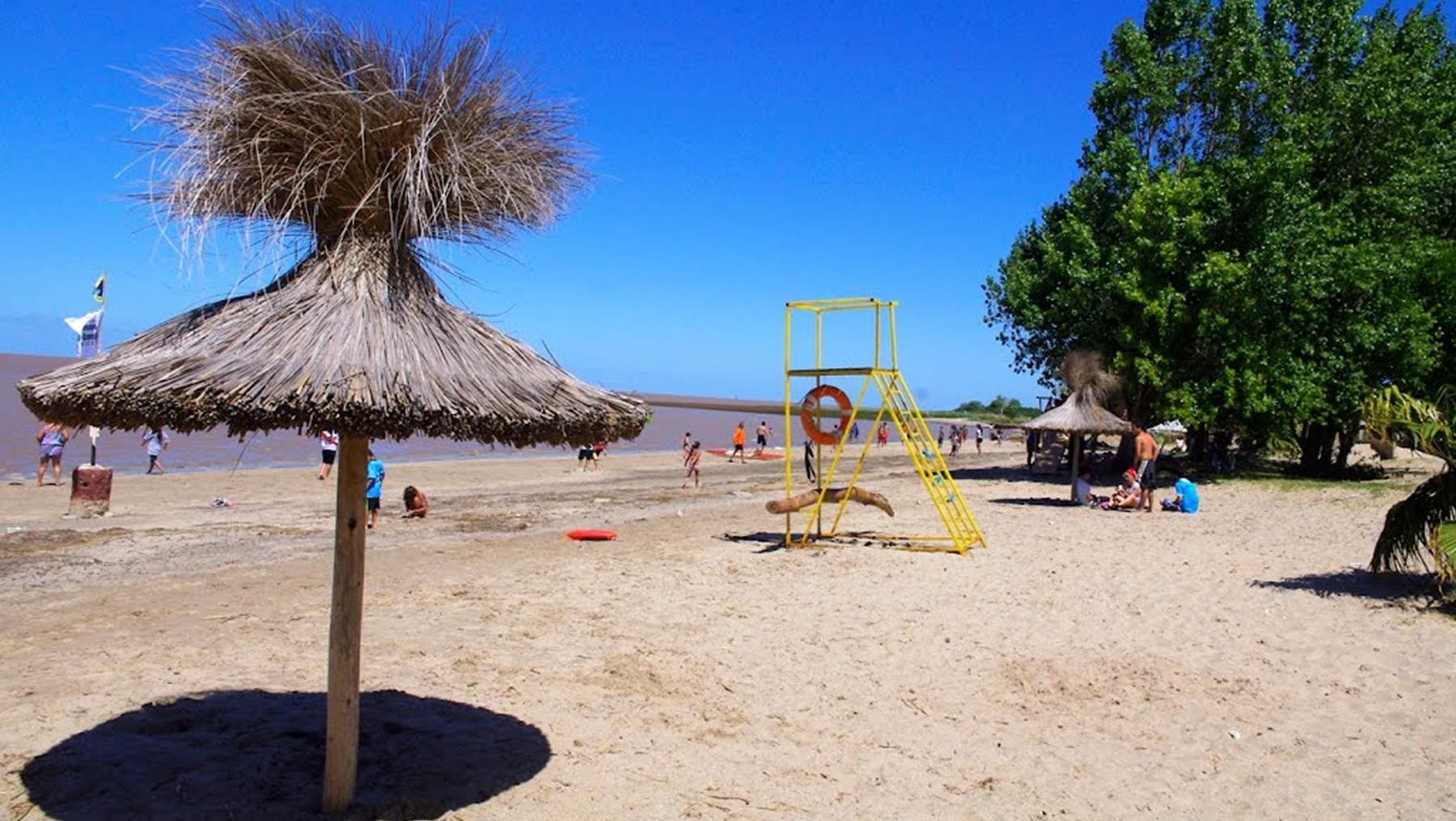 Punta Indio cuenta con una de las playas más visitadas de la Provincia de Buenos Aires, que en temporada puede llegar a recibir a más de 100 mil personas.