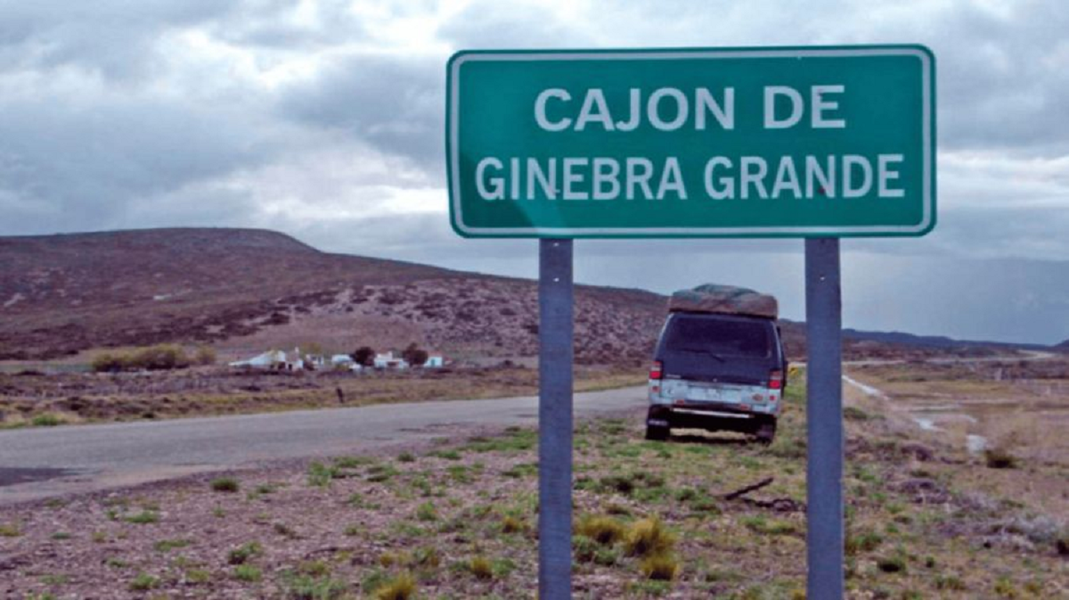 'Cajón de Ginebra Grande' se encuentra en Chubut.