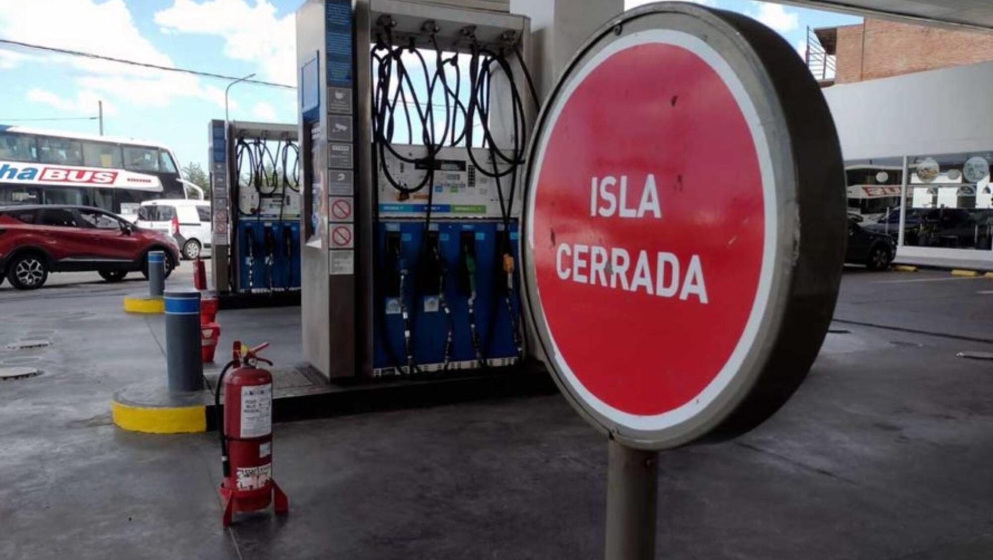 Las petroleras presentaron un plan de acción al Gobierno para revertir la escasez de combustible (Gentileza Qué Digital).