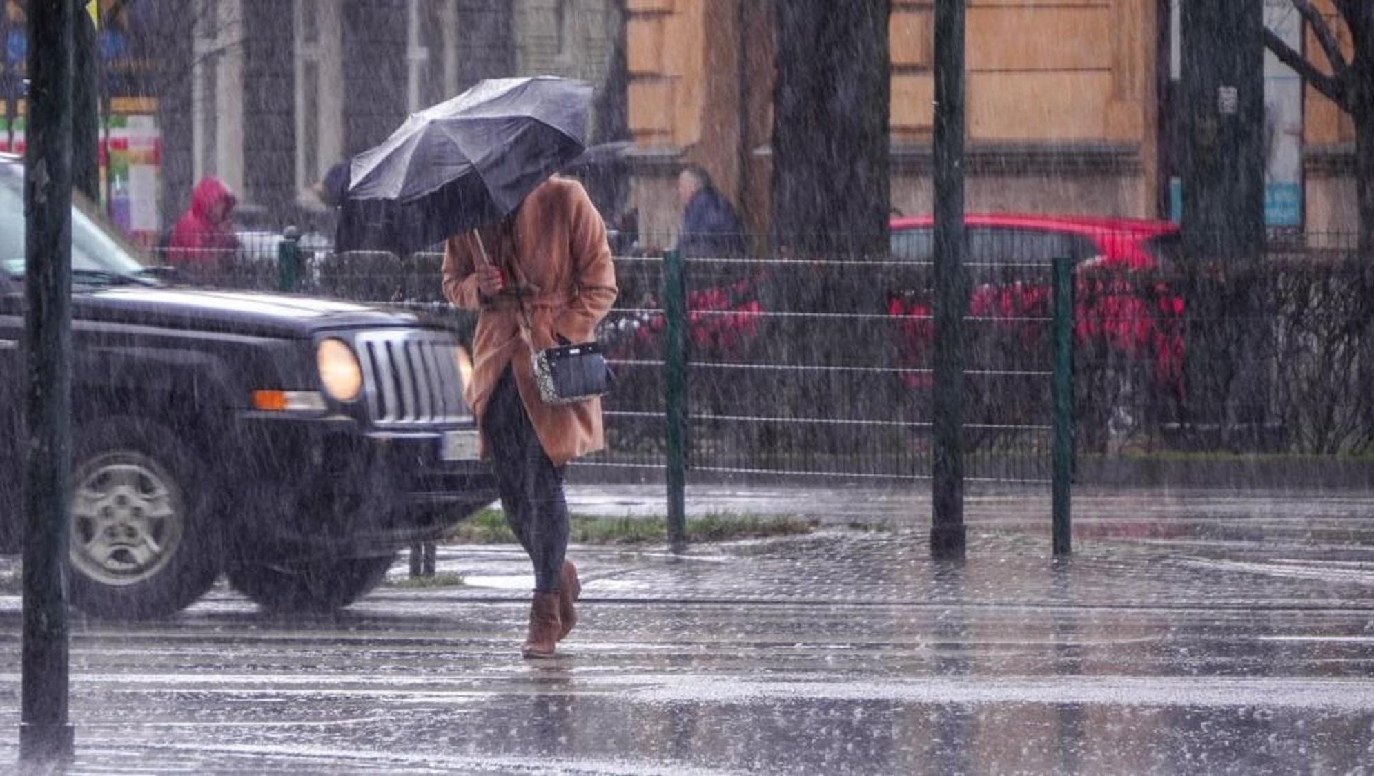 Se cae el cielo: alerta meteorológica por fuertes tormentas con actividad eléctrica para varias provincias, ¿qué dice el pronóstico?