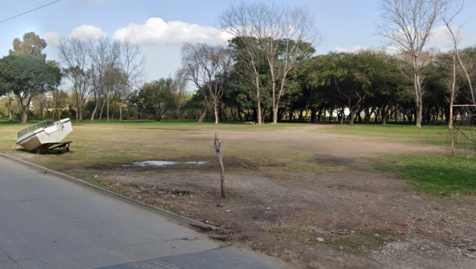 La plaza donde se produjo el ataque que sufrió la muchacha.