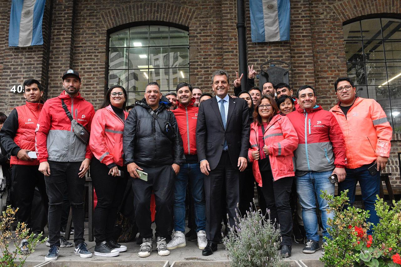 Sergio Massa puso en marcha un seguro gratuito para trabajadores de delivery.