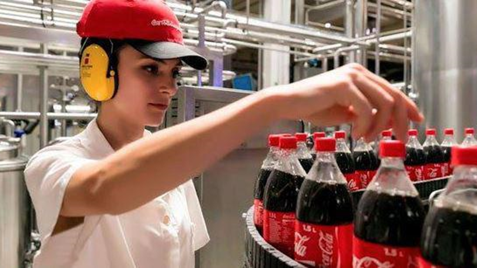 Coca Cola busca empleados con secundario completo.