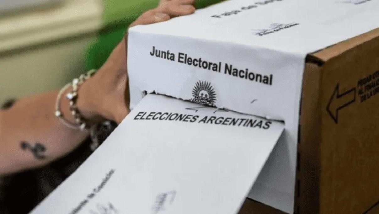 Elecciones 2023: anunciaron a qué hora estarán los resultados del balotaje.