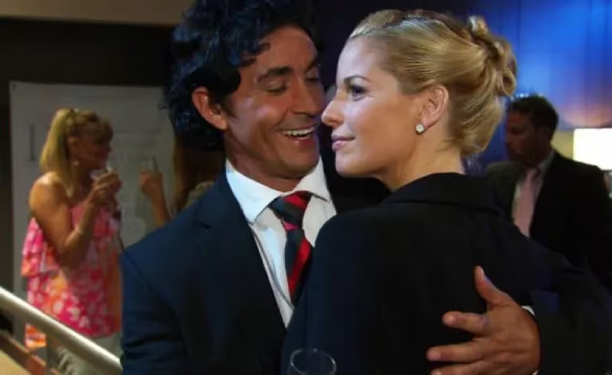 Sebastián Estevanez junto a Carina Zampini en 'Dulce amor'.