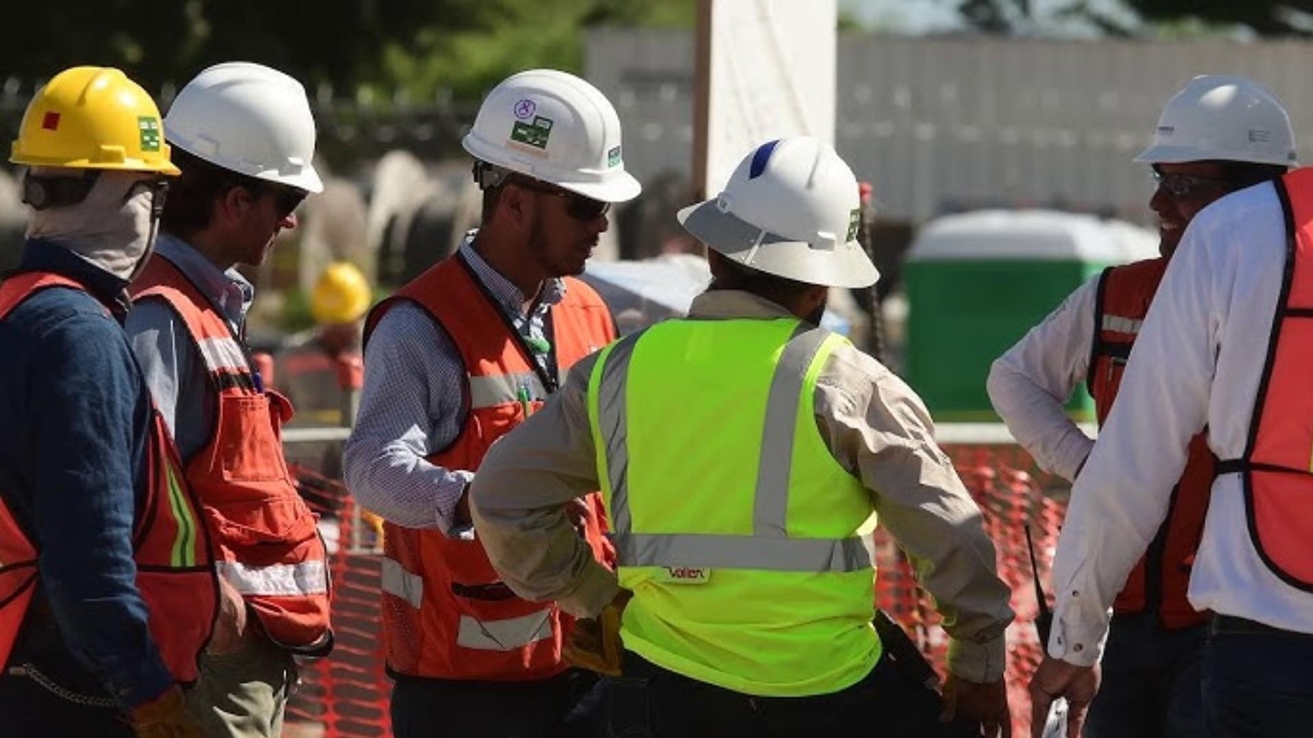 Una reconocida empresa busca empleados para cubrir diversos puestos.