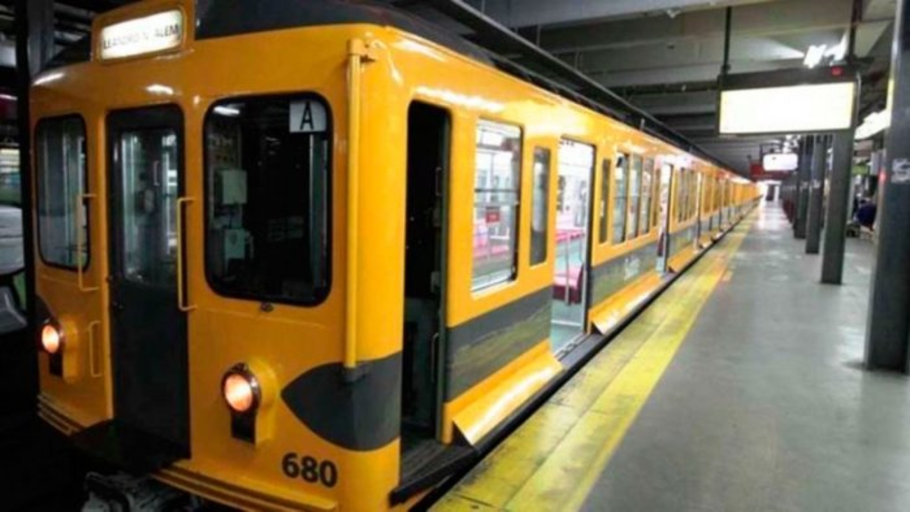 Los trabajadores del subte liberarán molinetes esta tarde.