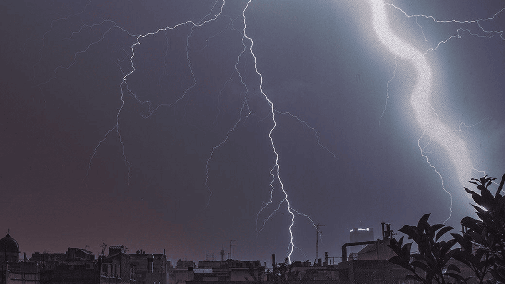 Mucha atención: alerta meteorológica naranja por tormentas para la recta final del 2023, ¿cuáles son las zonas afectadas?