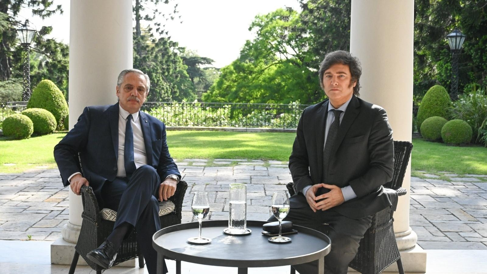 Alberto Fernández recibió a Javier Milei en la quinta presidencial de Olivos.