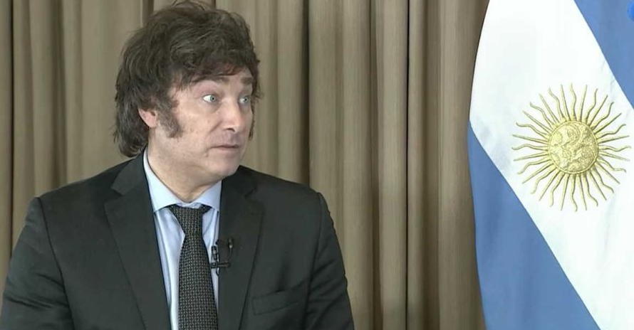 El presidente electo Javier Milei puso en duda el pago del   <a href='https://www.cronica.com.ar/tags/Aguinaldo'>Aguinaldo</a> durante una entrevista televisiva.