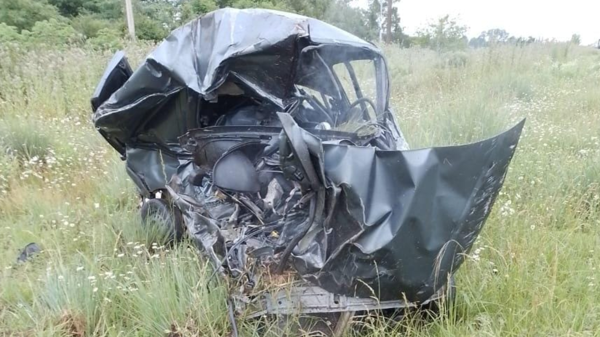 Así quedó la camioneta tras el fatal accidente. (Facebook)