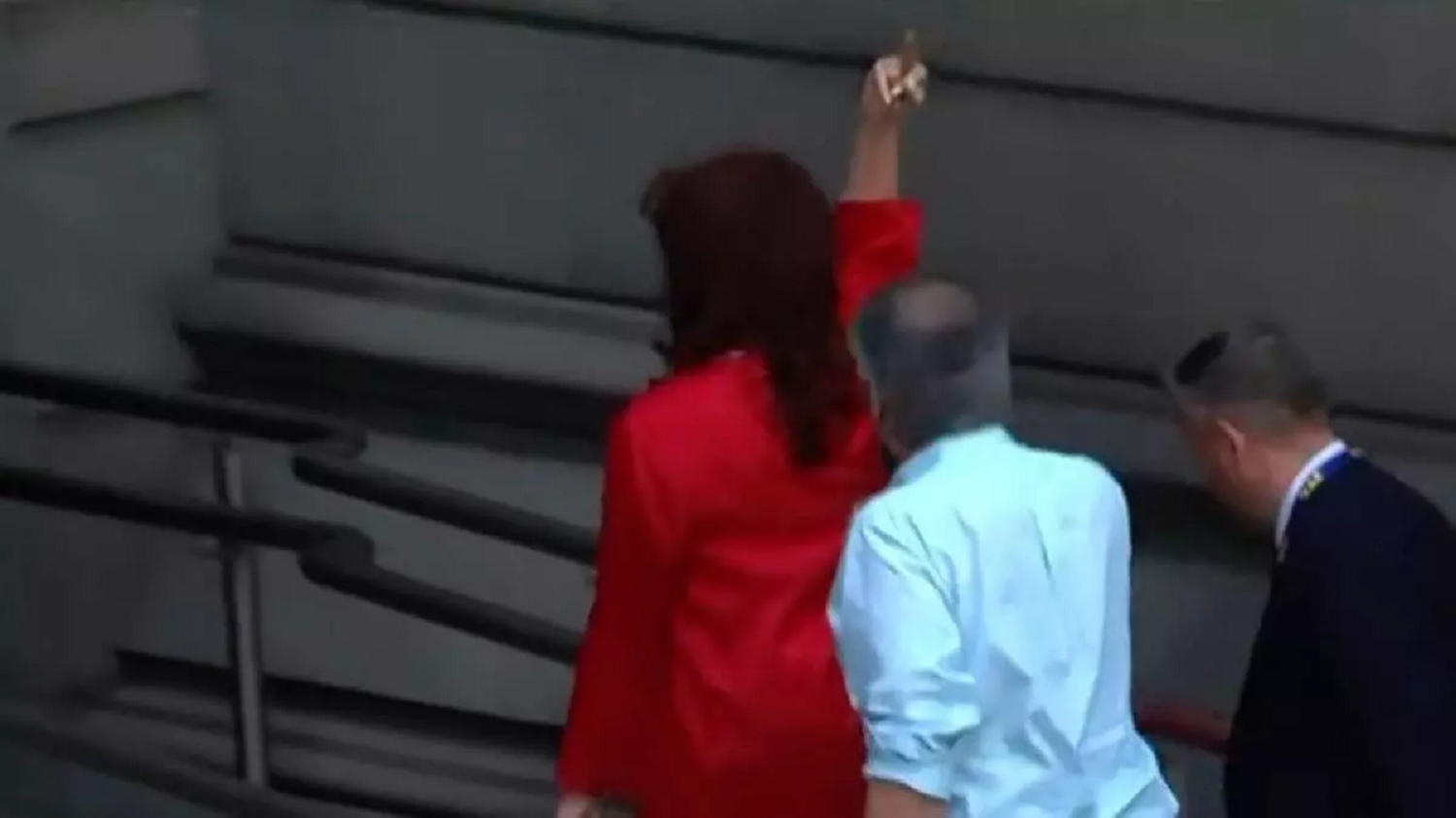 El llamativo gesto de Cristina Fernández de Kirchner al ingresar al Congreso.